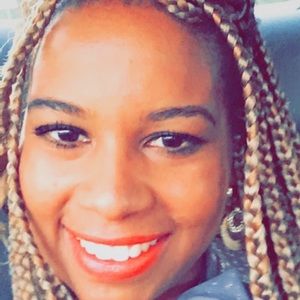 Meet your Posher, Iris